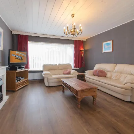 Holiday Home Ruiterlaan With Parking By Interhome Hébergement de vacances *