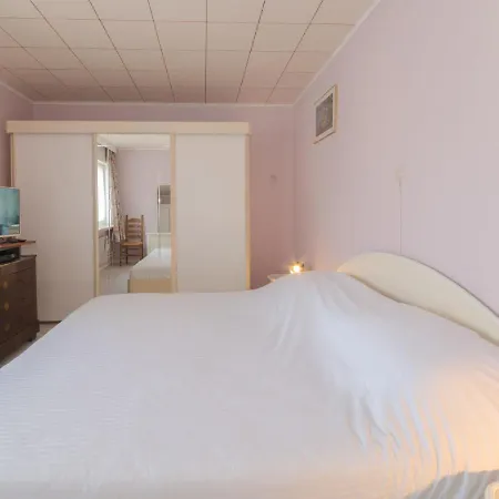 Hébergement de vacances Holiday Home Ruiterlaan With Parking By Interhome